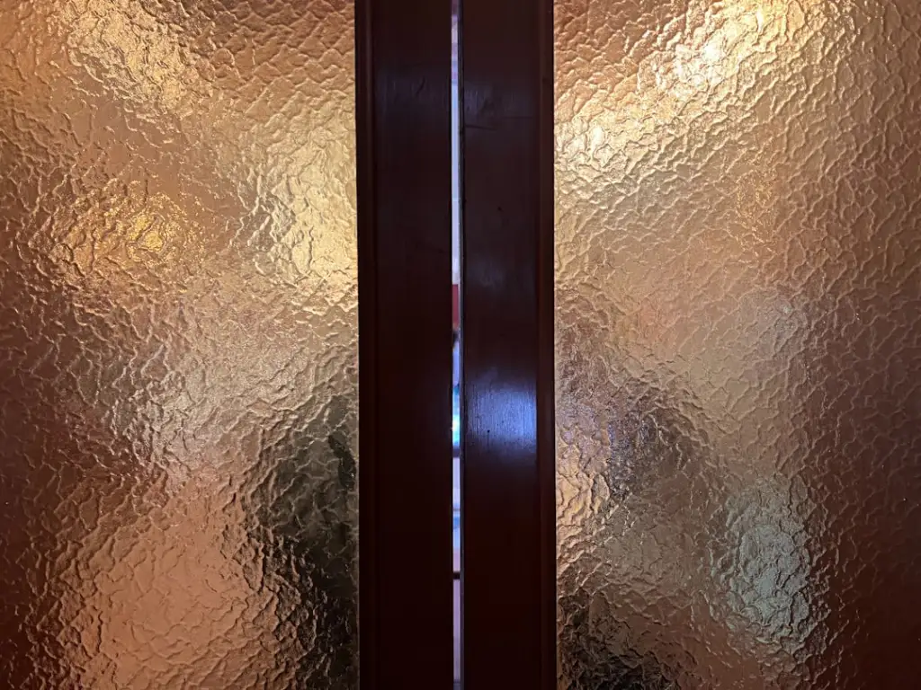 风管机与多联机怎么选？重庆住宅商用空调工程对比分析